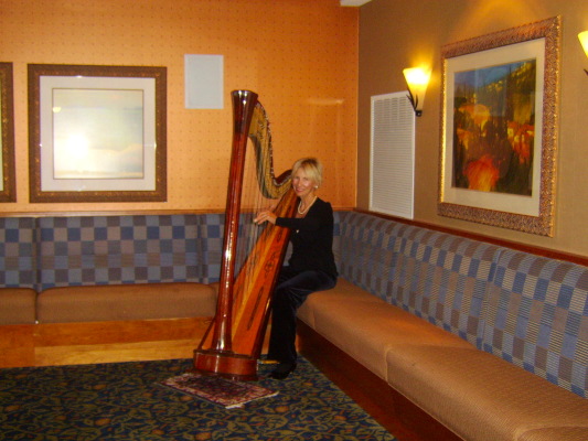 Mary Ellen Holmes with harp